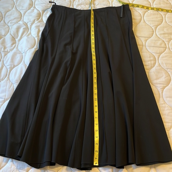 Rafael classic full skirt - Picture 3 of 3